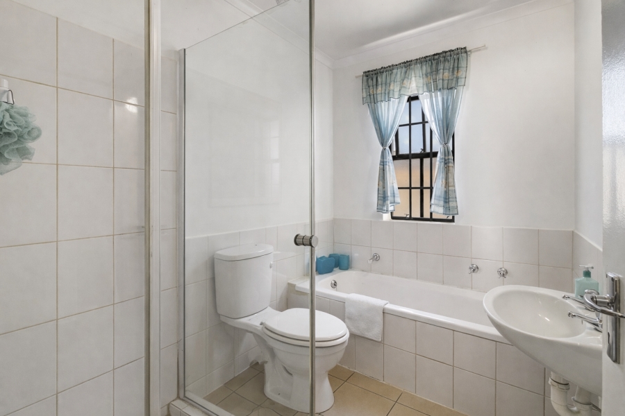 2 Bedroom Property for Sale in Fairview Golf Estate Western Cape